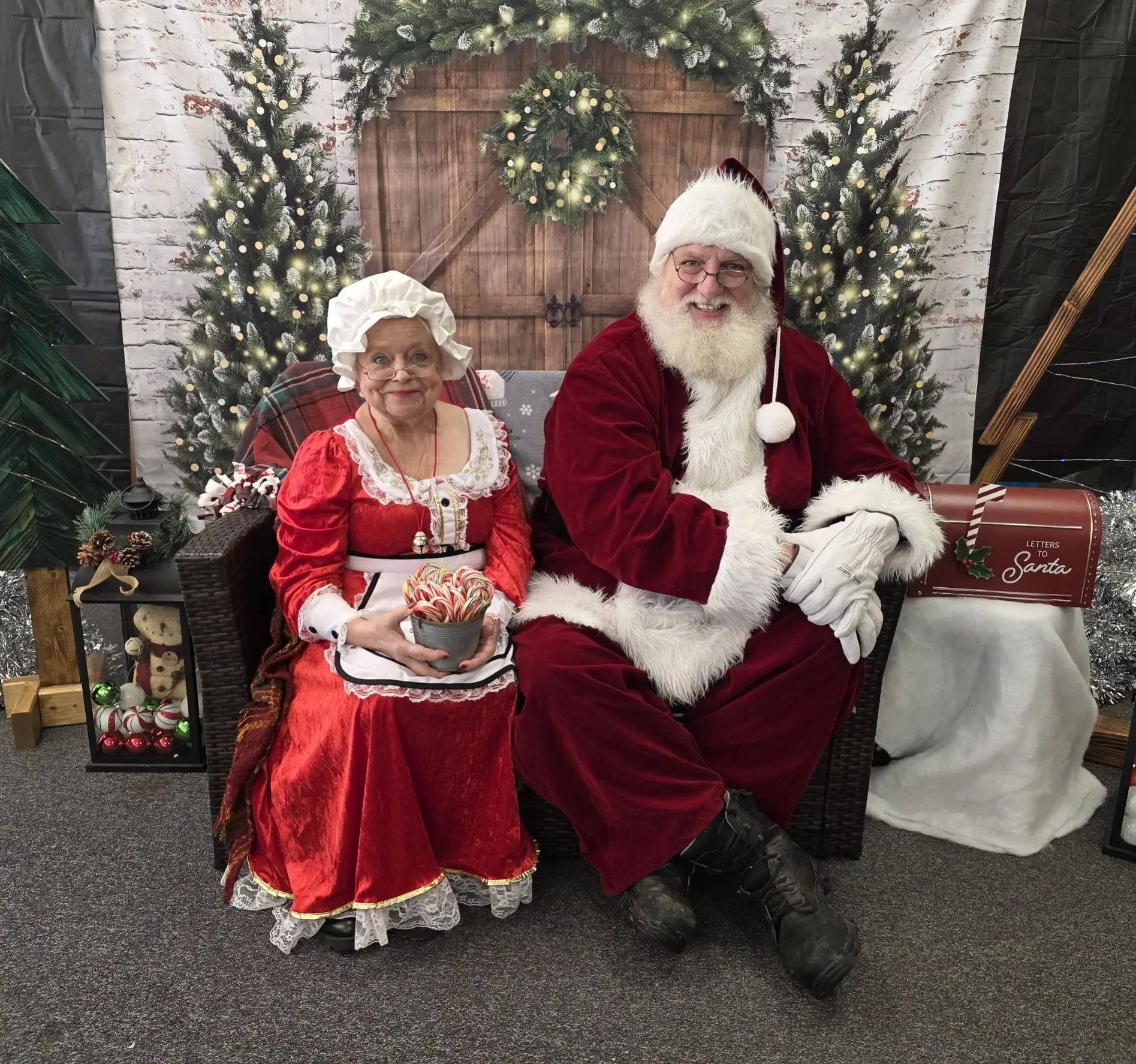 The Real Mr. and Mrs. have arrived!!